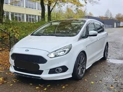 Weiß Gebraucht 2017 Ford S-MAX ST-Line Van / Kleinbus | 17.399 € (Fairer Preis)