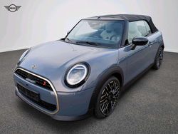Grau Gebraucht 2024 Mini Cooper S Cabriolet Favoured Cabrio | 40.416 € (Teuer)