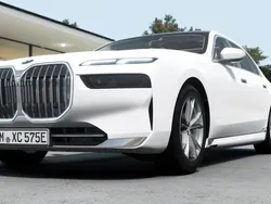Alpinweiß uni Neu 2025 BMW i7 Limousine | 81.999 €
