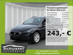 Mitternachtsschwarz Gebraucht 2024 Seat Leon ST Kombi | 21.279 € (Guter Preis)