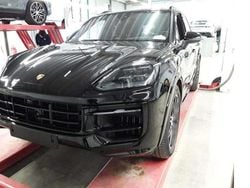 Schwarz Gebraucht 2024 Porsche Cayenne Sport SUV | 92.400 € (Guter Preis)