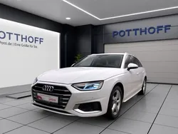 Weiss Gebraucht 2023 Audi A4 Advanced Kombi | 30.750 € (Guter Preis)