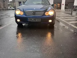 Blau Gebraucht 2002 Mercedes 220 Coupé | 2.599 €