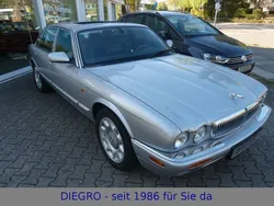Jaguar XJ8