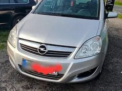 Grau Gebraucht 2008 Opel Zafira Van / Kleinbus | 2.800 € (Fairer Preis)