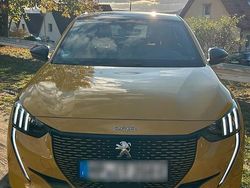 Gelb Gebraucht 2022 Peugeot e-208 GTi Kleinwagen | 17.500 € (Fairer Preis)