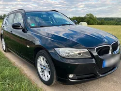 Schwarz Gebraucht 2011 BMW 320 Kombi | 6.900 € (Etwas zu teuer)