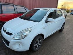Weiß Gebraucht 2010 Hyundai i20 Kleinwagen | 2.490 € (Superpreis)