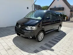 Schwarz Gebraucht 2011 VW Multivan Highline Van / Kleinbus | 14.999 €