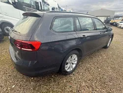 Grau Gebraucht 2019 VW Passat Basis Kombi | 12.900 € (Fairer Preis)