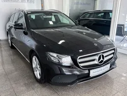 Obsidianschwarz metalliclack Gebraucht 2017 Mercedes E200 Avantgarde Kombi | 23.880 € (Fairer Preis)