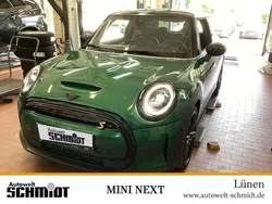 British racing green metallic Gebraucht 2022 Mini Cooper SE Kleinwagen | 19.889 € (Etwas zu teuer)