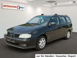 Schwarz Gebraucht 2000 Seat Cordoba Kombi | 1.299 €