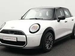 Weiß Gebraucht 2024 Mini Cooper Classic Kleinwagen | 27.683 € (Guter Preis)
