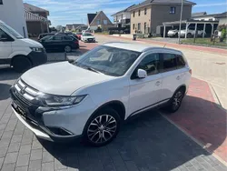Weiß Gebraucht 2017 Mitsubishi Outlander Edition SUV | 12.000 € (Superpreis)
