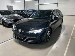 Mythos black Gebraucht 2024 VW Passat Kombi | 31.480 € (Guter Preis)