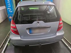 Blau Gebraucht 2009 Mercedes A180 Kleinwagen | 2.800 € (Etwas zu teuer)