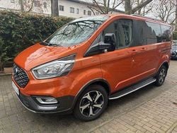 Orange Gebraucht 2023 Ford Tourneo Active Van / Kleinbus | 37.750 € (Guter Preis)