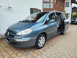 Grau Gebraucht 2009 Peugeot 807 Premium Van / Kleinbus | 5.500 € (Etwas zu teuer)