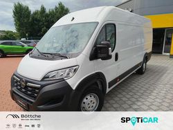 Weiss icy Gebraucht 2024 Opel Movano Van | 24.980 € (Superpreis)