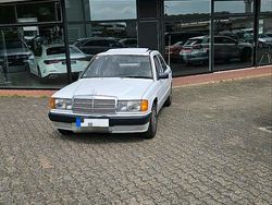 Weiß Gebraucht 1990 Mercedes 190 Limousine | 6.333 €