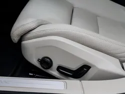 Weiß Gebraucht 2021 Volvo V60 Inscription Kombi | 31.940 € (Fairer Preis)