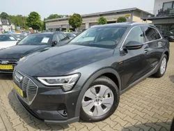 Manhattangrau metallic Gebraucht 2020 Audi e-tron Sport SUV | 33.990 € (Superpreis)