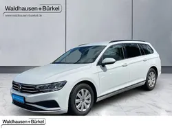 Weiß Gebraucht 2020 VW Passat Basis Kombi | 20.990 € (Fairer Preis)