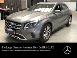 Grau Gebraucht 2019 Mercedes GLA200 Business SUV | 25.440 € (Fairer Preis)