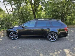 Schwarz Gebraucht 2020 Skoda Octavia RS Kombi | 25.690 € (Fairer Preis)