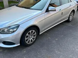 Silber Gebraucht 2013 Mercedes E200 Limousine | 7.000 €