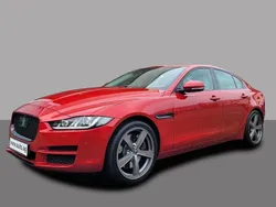 Rot Gebraucht 2017 Jaguar XE Portfolio Limousine | 19.911 € (Etwas zu teuer)