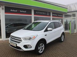 Weiß Gebraucht 2017 Ford Kuga Titanium SUV | 9.999 € (Guter Preis)