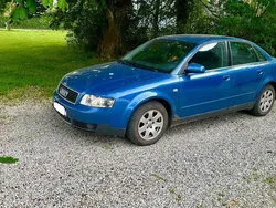 Blau Gebraucht 2002 Audi A4 Limousine | 1.299 € (Guter Preis)