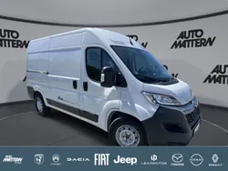 Eisweiss Gebraucht 2023 Citroën Jumper Van / Kleinbus | 37.473 €