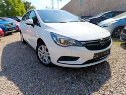 Weiß Gebraucht 2019 Opel Astra Edition Kombi | 5.850 € (Guter Preis)