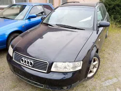 Blau Gebraucht 2002 Audi A4 S-Line Kombi | 950 € (Guter Preis)