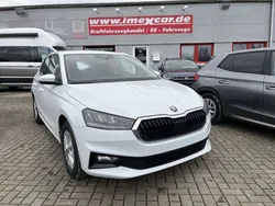 Moon weiss metallic Neu 2025 Skoda Fabia Selection Limousine | 18.990 € (Guter Preis)