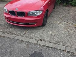 Rot Gebraucht 2009 BMW 116 Lifestyle Kleinwagen | 4.250 € (Guter Preis)