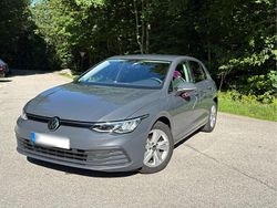 Grau Gebraucht 2020 VW Golf VIII Life Limousine | 22.700 € (Etwas zu teuer)