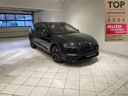 Schwarz metallic Gebraucht 2024 Skoda Octavia RS Kombi | 31.460 € (Guter Preis)