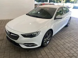 Weiß Gebraucht 2018 Opel Insignia Edition Limousine | 11.490 € (Superpreis)