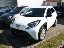 Weiß Neu 2025 Toyota Aygo Comfort Kleinwagen | 16.750 €