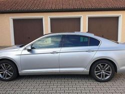 Gebraucht 2015 VW Passat Highline Limousine | 13.800 € (Fairer Preis)