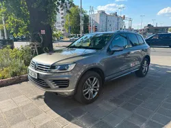 Grau Gebraucht 2015 VW Touareg R-line SUV | 22.500 € (Fairer Preis)