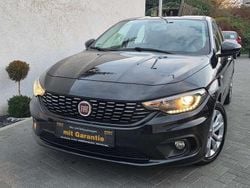 Colore esterno Gebraucht 2017 Fiat Tipo Lounge Kleinwagen | 8.498 € (Guter Preis)