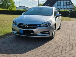 Silber Gebraucht 2018 Opel Astra Limousine | 10.950 € (Superpreis)
