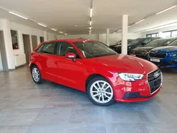 Tangorot Gebraucht 2020 Audi A3 Sportback Limousine | 19.990 € (Superpreis)
