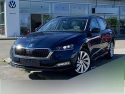 Lava blau metallic Gebraucht 2021 Skoda Octavia First Edition Kombi | 27.290 € (Fairer Preis)