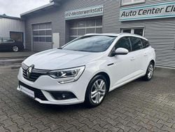 Weiß Gebraucht 2016 Renault Mégane GrandTour Experience Kombi | 11.750 € (Teuer)